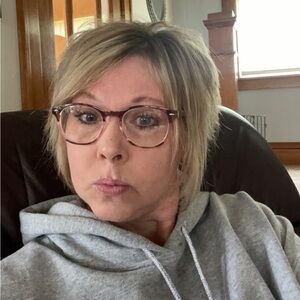 Meet your Posher, Leann